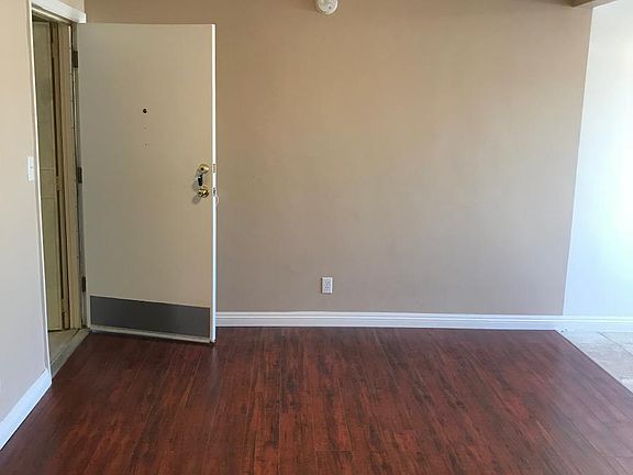 2nd image of 1712 N Kingsley Dr APT 205