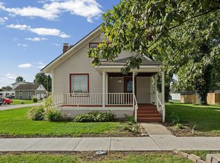309 E Walnut St, Chalmers, IN 47929