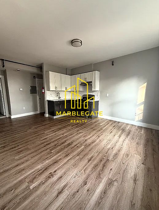 1st image of 698 Chancellor Ave #2011