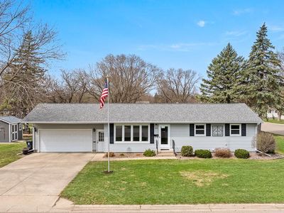 704 S 2nd St, Marshall, MN, 56258