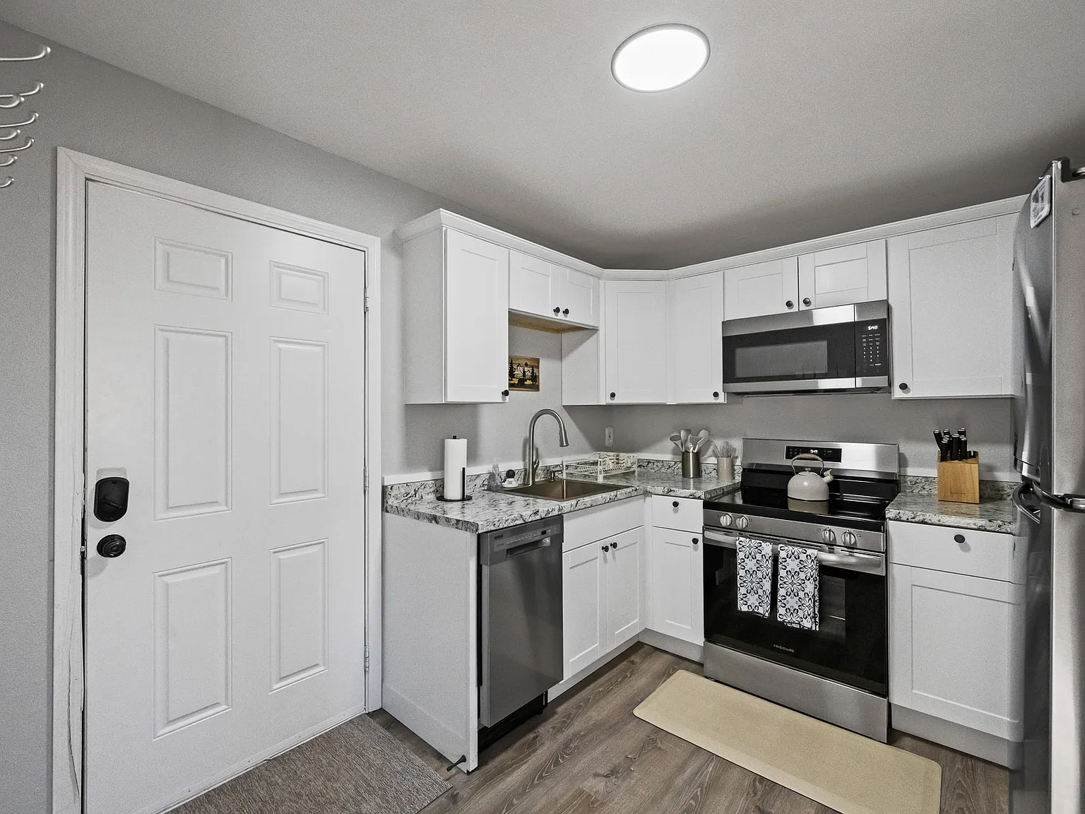 720 18th Avenue - 4 — Photo 3
