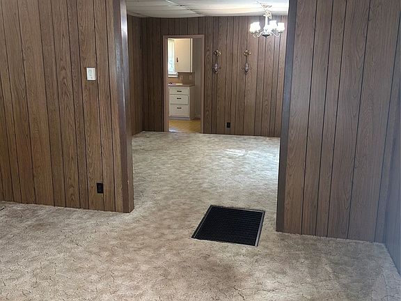 3rd image of 1335 E Lincoln Ave