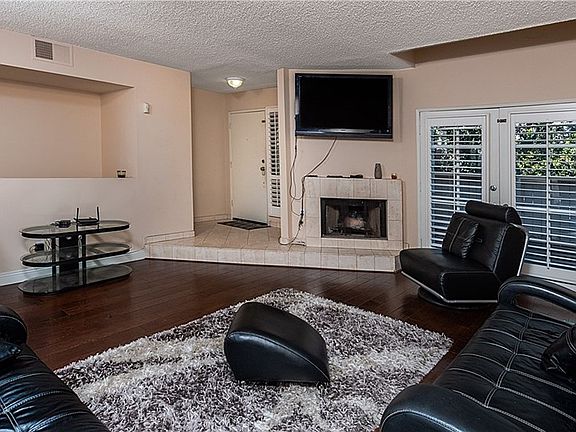 3rd image of 7904 N Topanga Canyon Blvd #2