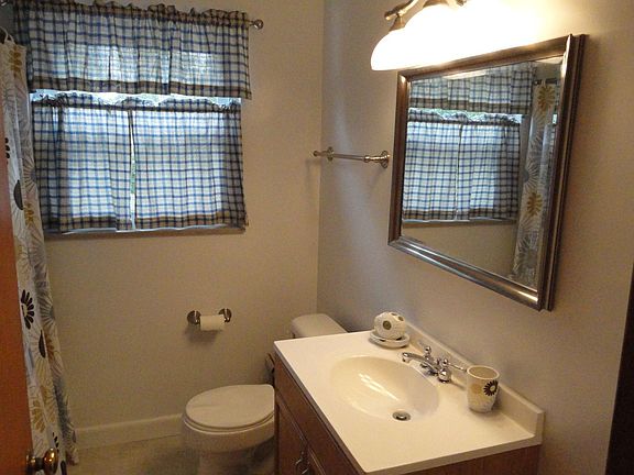 2nd floor renovated bath