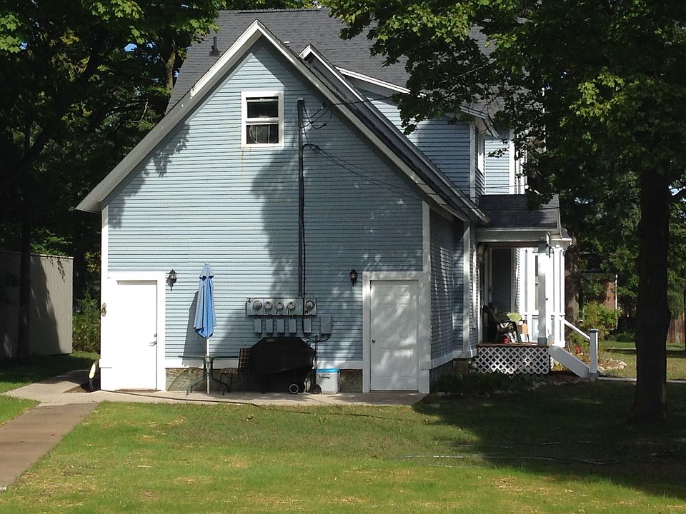 876 Washington Street 876 Washington St Traverse City, MI Zillow
