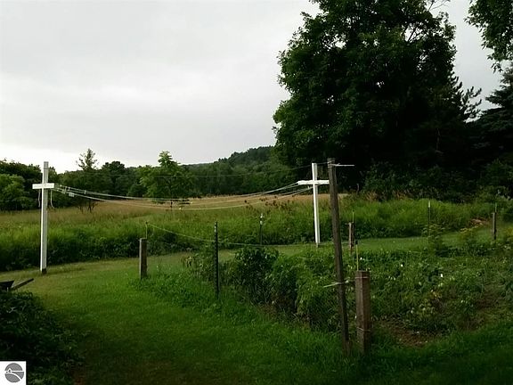 3rd image of 8079 Streamwood Dr