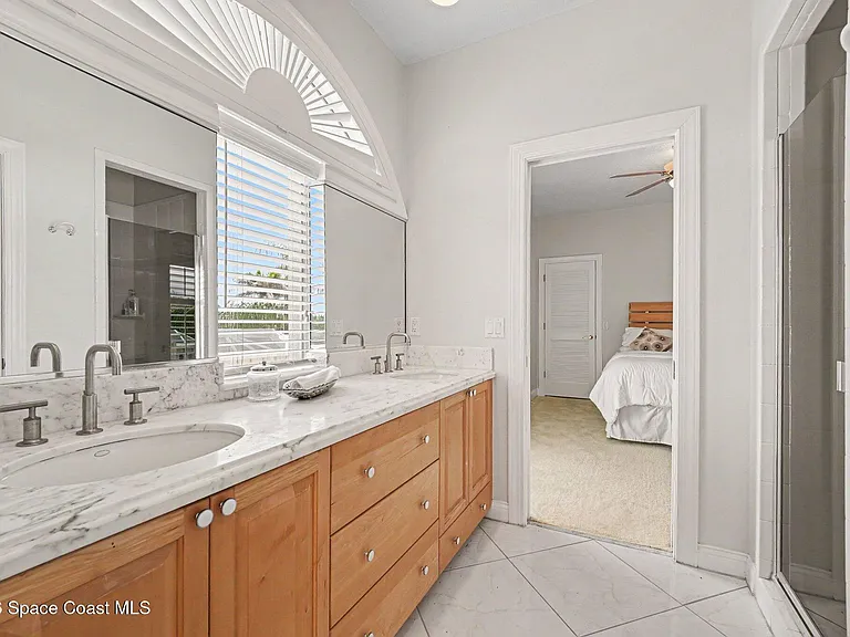 120 Lansing Island Dr — Photo 39