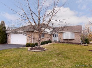 16526 Tuscarora Ct, Lockport, IL 60441