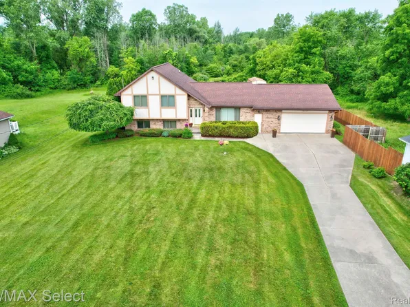 8171 N Vassar Rd, Mount Morris, MI 48458