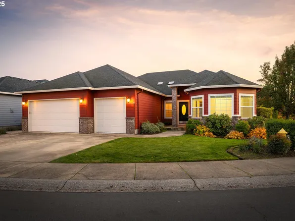 813 NW 151st St, Vancouver, WA 98685