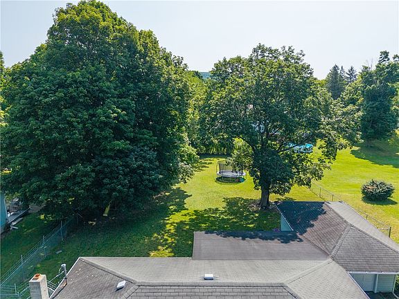 3rd image of 418 Haverling St