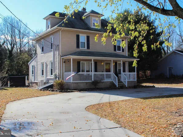 865 E Butler Ave, Vineland, NJ 08361