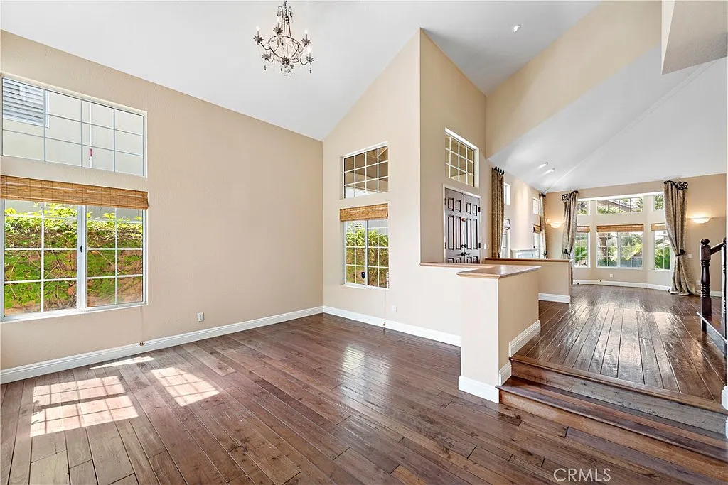 4 bed, 3204 sqft, $6,400 — Photo 4