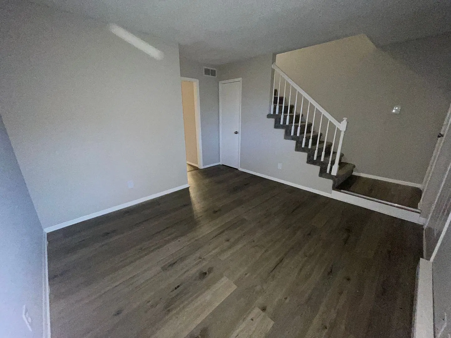 4380-4386 Bellview Dr — Photo 4