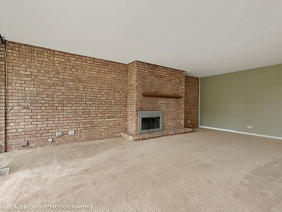 5th image of 5700 Hillcrest Ln APT 2J