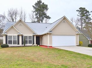 365 Avalon Forest Dr, Lawrenceville, GA 30044