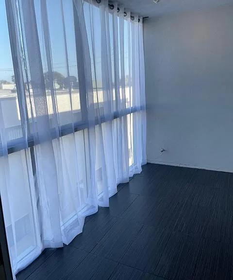 7556 Hampton Ave #304 — Photo 9