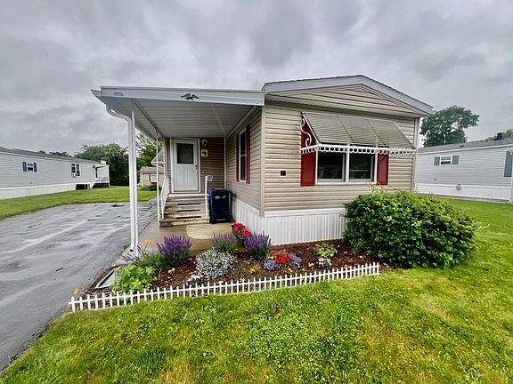 3rd image of 193 Tremont St #91
