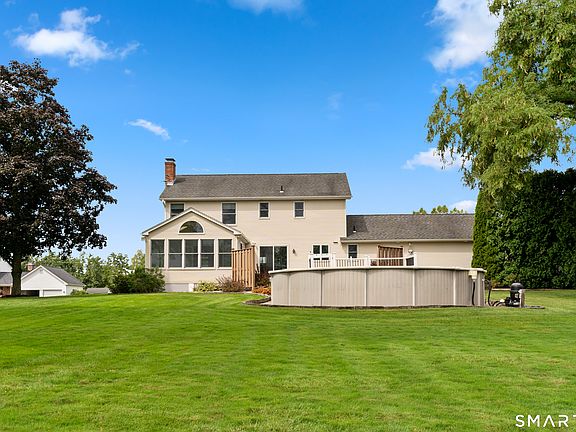 3rd image of 71 Quail Run Road