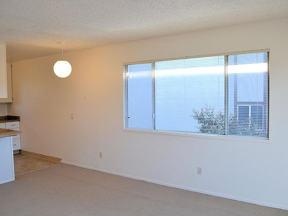 5th image of 645 Laurel Ave APT 4