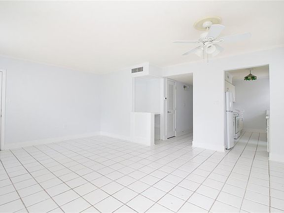 4th image of 6960 A SUNSET DRIVE S #1C