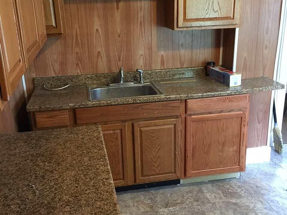 2nd image of 415 Pleasant Ave