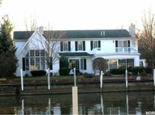 5448 Park Dr, Vermilion, OH 44089