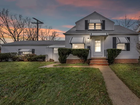 1445 E 196th St, Euclid, OH 44117