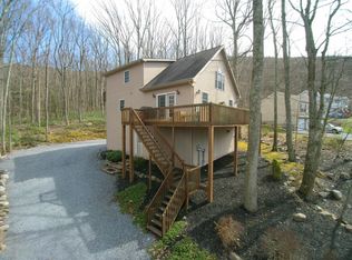 169 Buck Ridge Dr, Drums, PA 18222