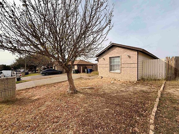 3rd image of 3272 Saint Kathryn Loop