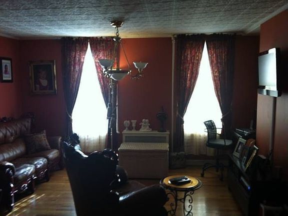 1st Floor Living Room