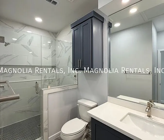 2213 S Oakview Ave #2 — Photo 6