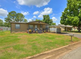 804 J Ave, Maysville, OK 73057