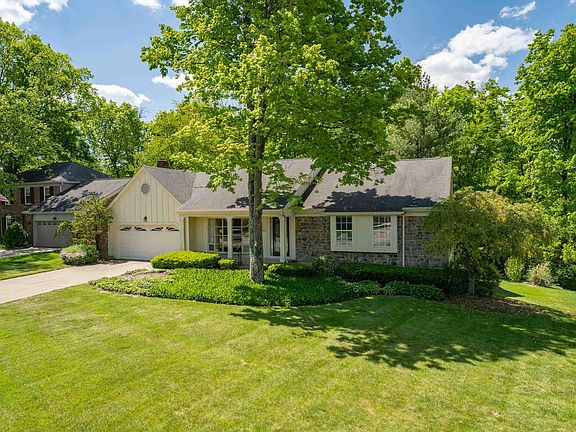 3rd image of 6815 Glen Arbor Dr