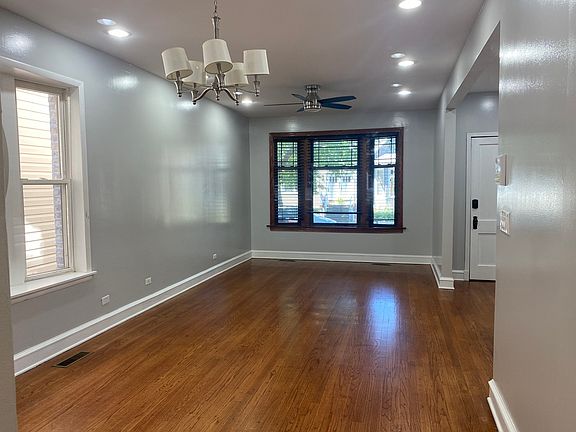 2nd image of 2849 N Rockwell St #1