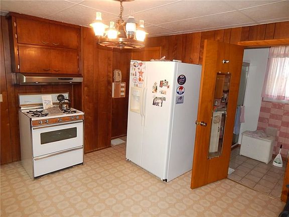 2nd image of 16 Saint Hedwig Ave