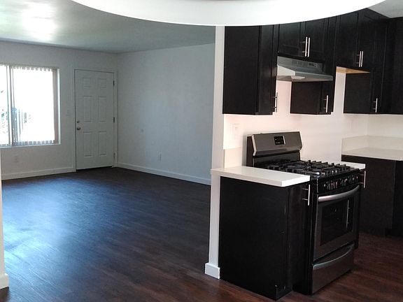3rd image of 9009 Tobias Ave APT 10