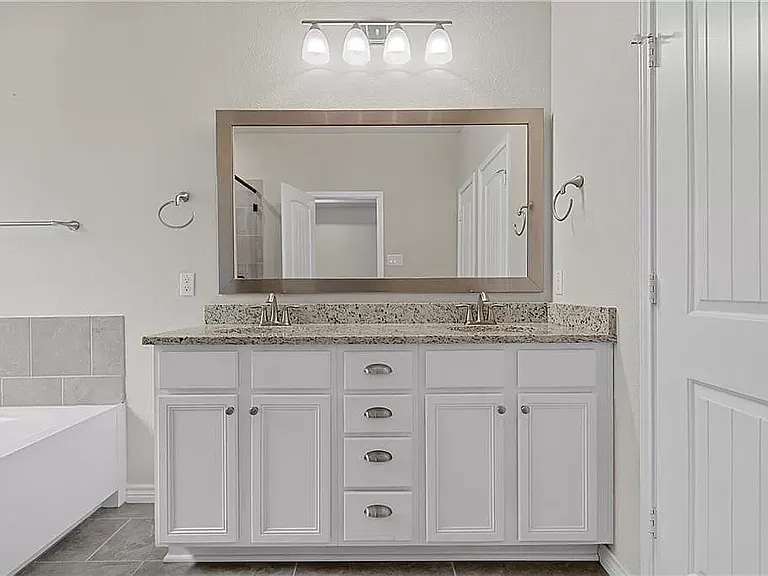 605 Lister Dr — Photo 17