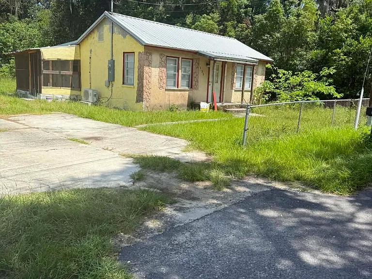 125 Tanner Ter — Photo 1
