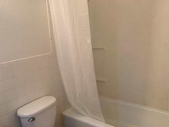 3rd image of 239 S Jefferson St