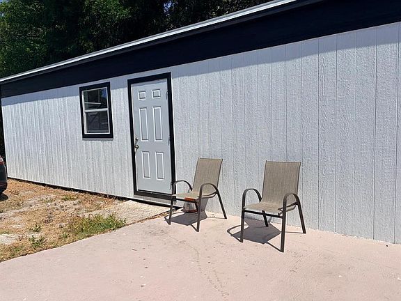 2nd image of 1304 Windsor Way