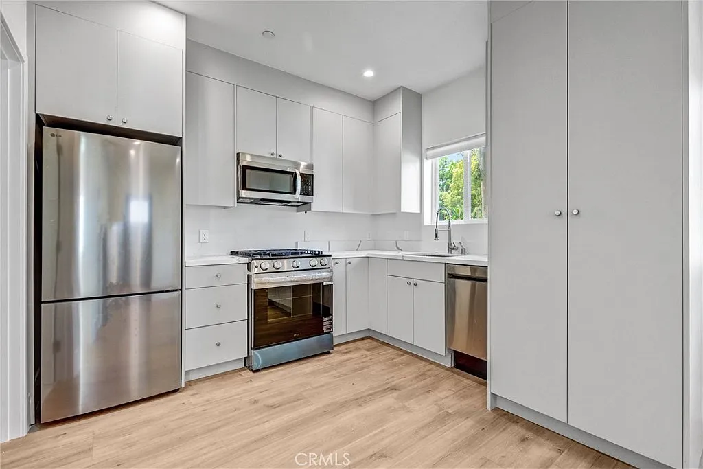 1 bed, 500 sqft, $2,295 — Photo 3