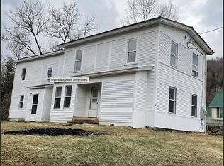 49 Winter St, Hardwick, VT 05843