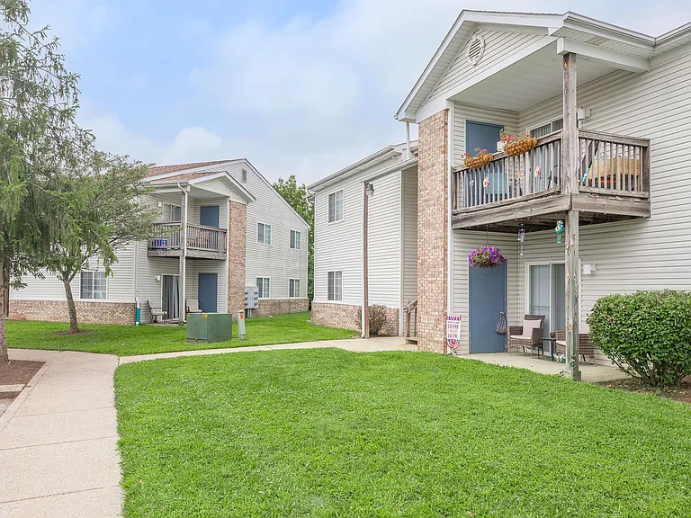 Camby Crossing Apartments — Photo 7