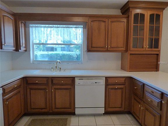 5th image of 8719 Orient Way NE