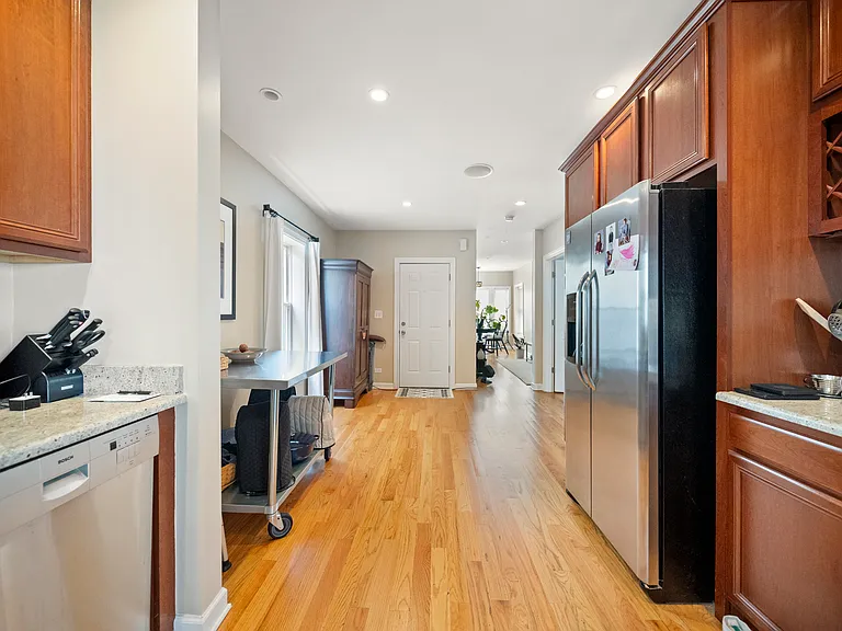2259 W Diversey Ave #1 — Photo 13