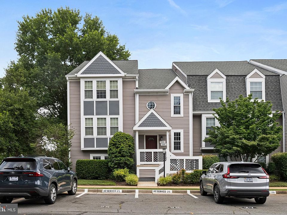 1st image of 12888 Grays Pointe Rd #A