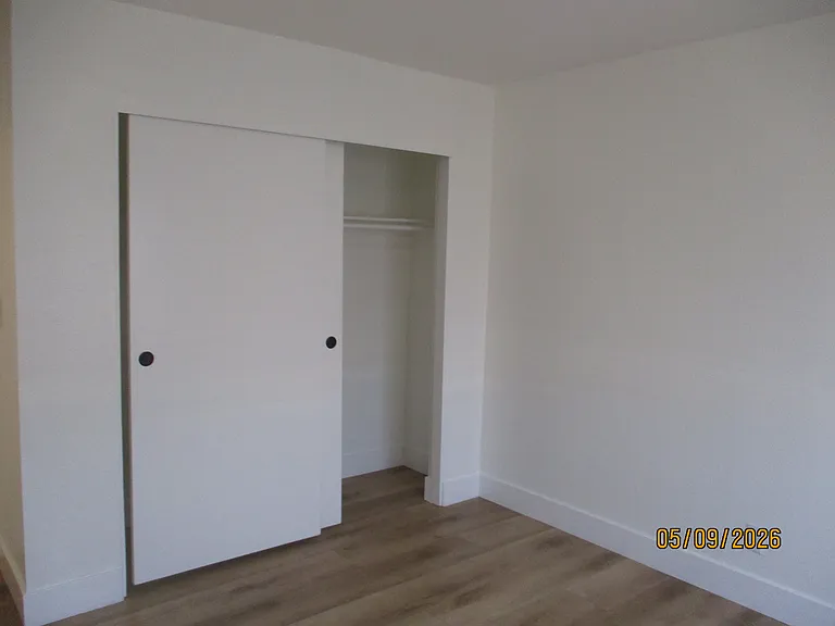 631 E Elk Ave #8 — Photo 21
