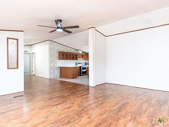 4th image of 384 Scarlet Oak Dr