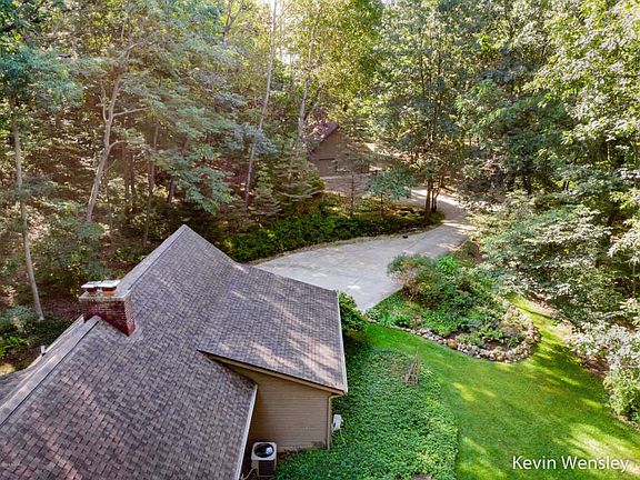 2nd image of 3770 Kenrob Ct SE